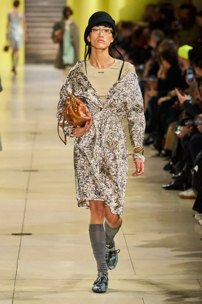 Look 38